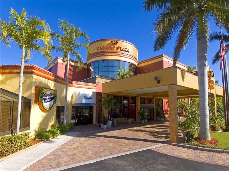Doubletree By Hilton Fort Myers At Bell Tower Shops Buitenkant foto